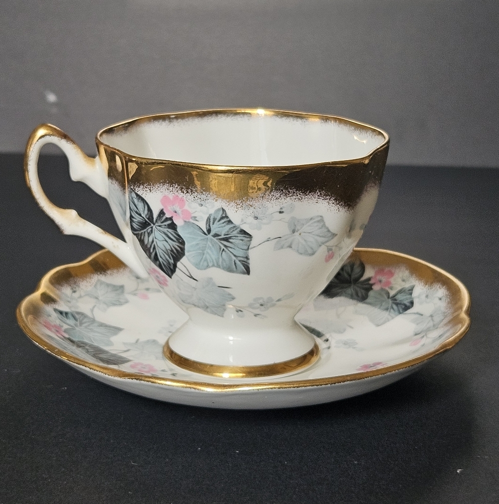 Salisbury Bone China "Aynsley" Teacup and Saucer Set